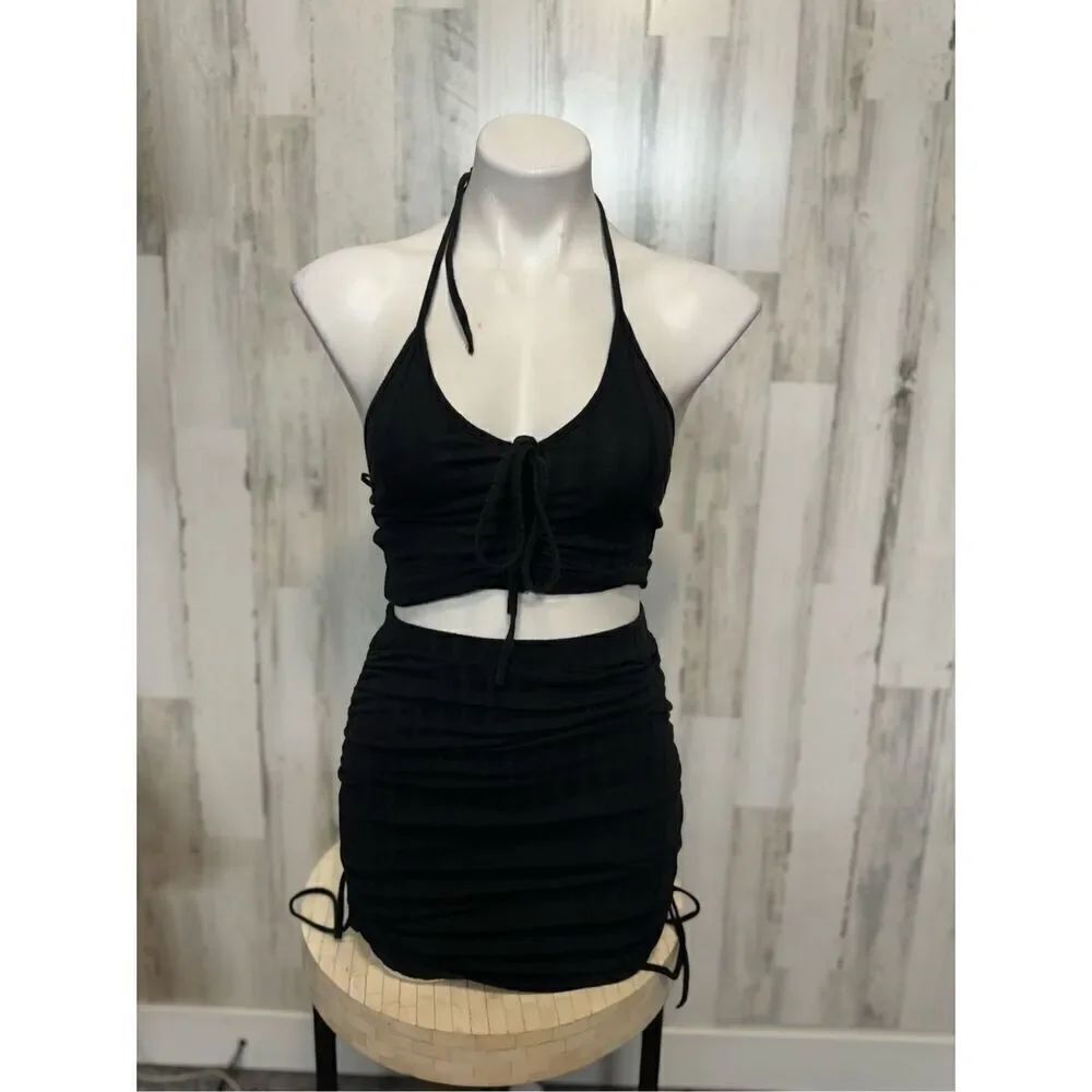 Two piece set black skirt and crop top